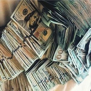 Meet your Posher, Monique